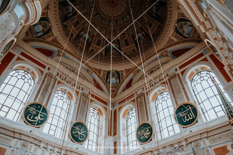 Ortakoy Mosque | Places to see in Istanbul