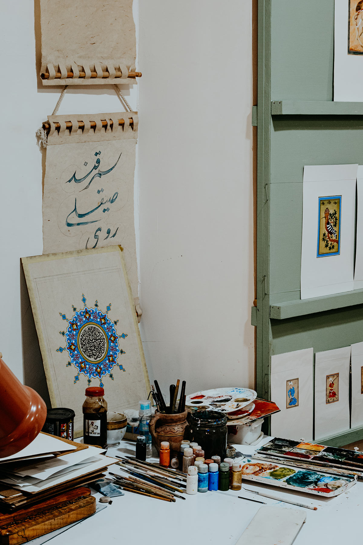 Art gallery happy bird